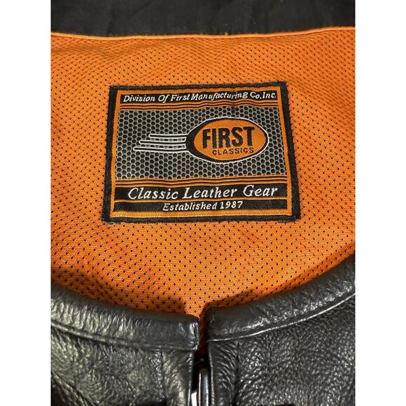 First Classics Black 7X Mens Leather Vest - Picture 2 of 7